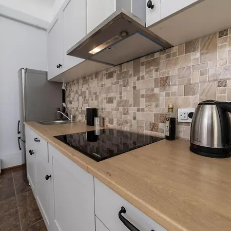 Modern View Apartment